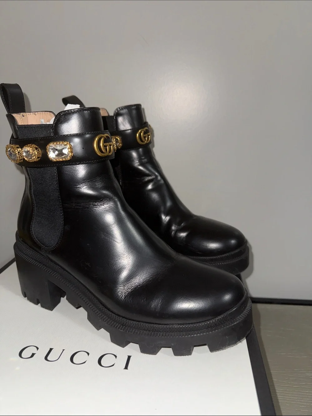 Gucci Black Leather Ankle Boots with Gold GG Logo Strap Vintage BBordeau